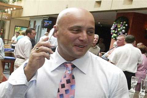 Top racehorse owner pleads guilty to smuggling cocaine through airport following Aussie police sting