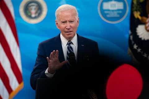 Biden Pushes Mask Mandate as C.D.C. Director Warns of ‘Impending Doom’