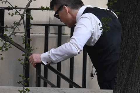 Peaky Blinders’ Cillian Murphy VOMITS on series 6 set as Tommy Shelby scenes take revolting turn