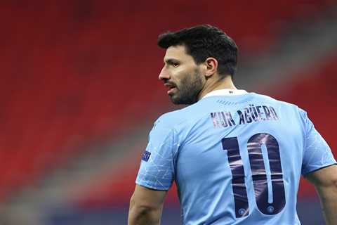 Man Utd ‘make Sergio Aguero offer in sensational free transfer with Chelsea also interested in..