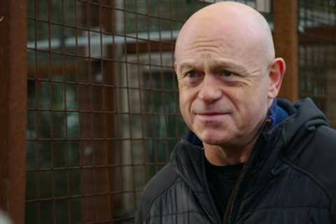 Ross Kemp doc Britain’s Tiger Kings leaves viewers disgusted at man keeping two lions caged in back ..