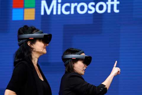 Microsoft will get up to $21.9 billion to make Army headsets with augmented reality.