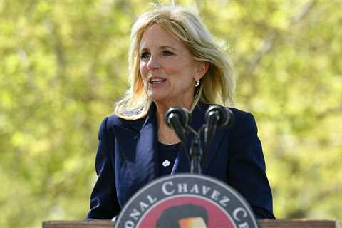 Jill Biden, in California, Lends Support to Farmworkers Seeking Vaccinations