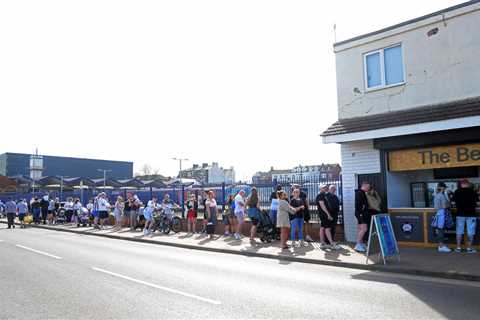Revellers sink booze in the sun as cops plead for lockdown rules to be obeyed over Easter