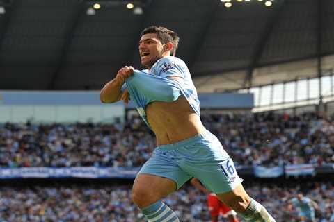 Chelsea leading Sergio Aguero free transfer race with Man City striker ‘wanting to stay in England..