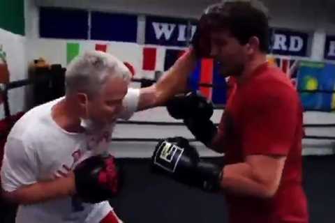 Watch Ben Askren train with legendary boxing trainer Freddie Roach as ex-UFC star prepares for Jake ..