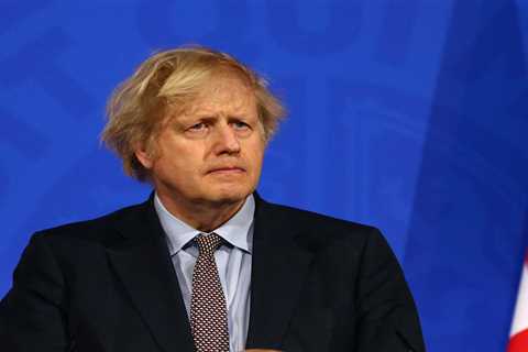 Desperate airline chiefs urge Boris Johnson to give them green light for take off within weeks