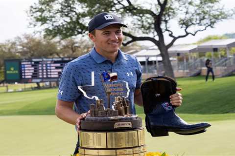 Jordan Spieth ends four-year slump by winning Valero Texas Open days before first Major at Augusta