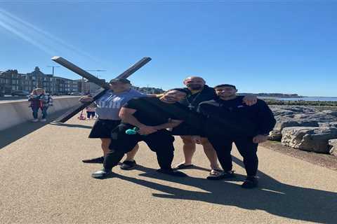 Tyson Fury, dad John and brothers Tommy and Hughie celebrate Easter by taking CROSS out onto..