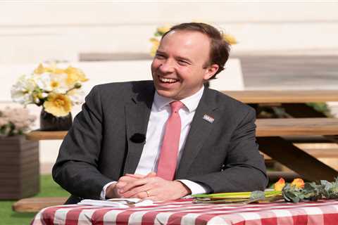 UK has enough Pfizer and Moderna vaccines to cover ALL under-30s, says Matt Hancock – and will..