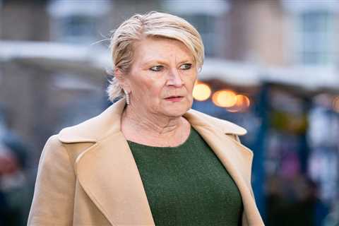 EastEnders spoilers: Shirley Carter returns for revenge on Phil Mitchell for sister Tina