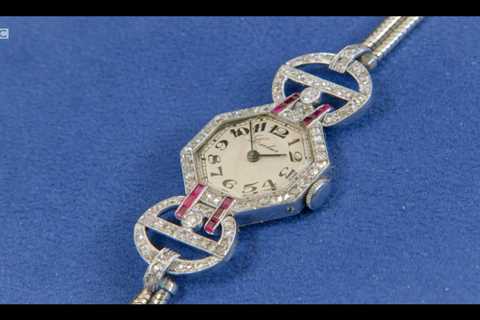Antiques Roadshow expert spots something ‘completely wrong’ with Cartier watch passed down family