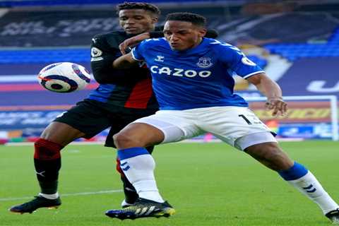 Everton ‘set £21m Yerry Mina transfer asking price with Carlo Ancelotti wanting Kalidou Koulibaly..