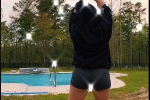 Teen Mom Jenelle Evans shows off her curves and twerks in tiny shorts as she proclaims she has a..