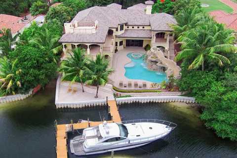 Dustin Johnson and Paulina Gretzky sell incredible Florida mansion with private island, boat dock..