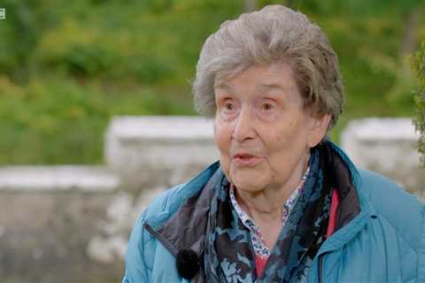 Antiques Roadshow guest reveals heart-breaking truth about ‘royal’ ring that survived the holocaust