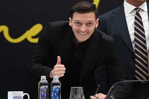 Ex-Arsenal ace Mesut Ozil, Hollywood star Eva Longoria and model Kate Upton team up to invest in..