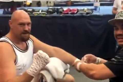 Watch Tyson Fury link up with hero cutman Jorge Capetillo after flying out to Las Vegas for Anthony ..