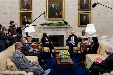 In a Bipartisan Meeting, Biden Makes the Case for His Infrastructure Plan