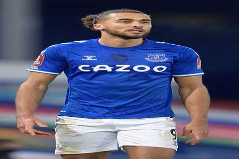 Man Utd should target ‘fantastic’ Dominic Calvert-Lewin as alternative to Harry Kane and Erling..