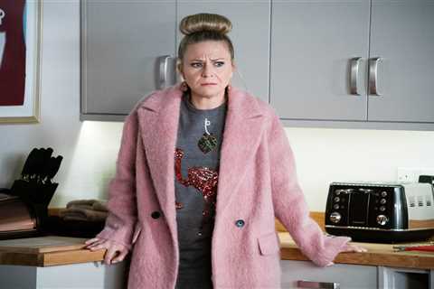 EastEnders fans convinced Linda Carter is pregnant with Max Branning’s baby