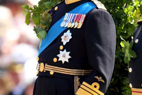Prince Andrew says he’ll ‘do what’s appropriate’ after ‘demanding’ to wear Admiral’s uniform to..