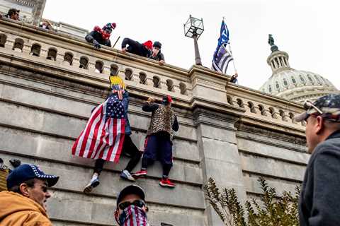 Capitol Police Told to Hold Back on Riot Response on Jan. 6, Report Finds