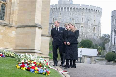 Mournful Prince Edward, Sophie and Lady Louise Windsor view floral tributes to Philip outside..