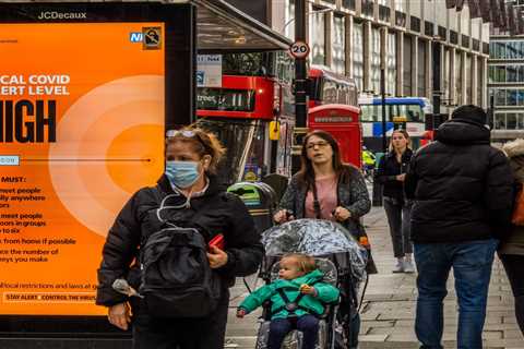 Locking down entire streets could be way to stop new Covid variants, says expert