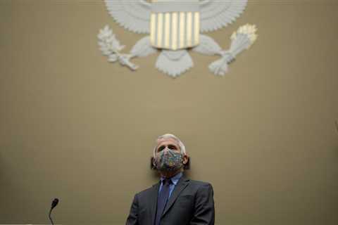 States Struggle With Vaccine Pause as Federal Officials Reassure Public