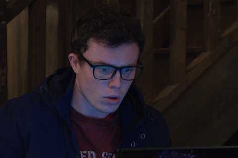 Emmerdale spoilers: Vinny Dingle in betting horror as he follows in dad Paul’s footsteps