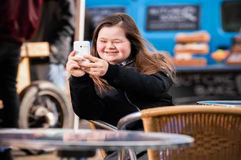 EastEnders spoilers: Amy Mitchell terrorises cousin Janet with online abuse