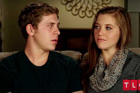 Joy-Anna Duggar slammed as ‘clueless’ by fans for putting a necklace &amp; bracelet on daughter Evy,..