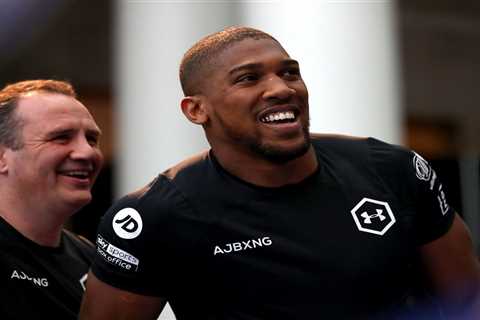 Anthony Joshua faces fighting Tyson Fury without beloved coach Rob McCracken who he compares to Sir ..