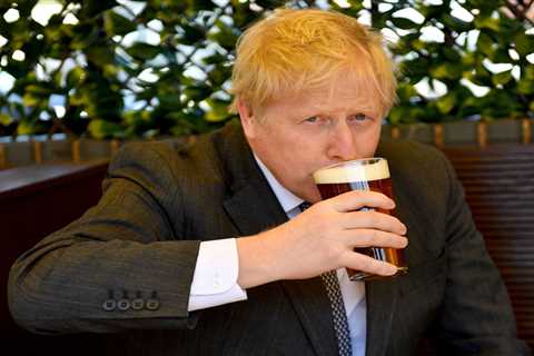 Boris Johnson FINALLY has his first post-lockdown pint in pub as he campaigns for Birmingham Mayor..