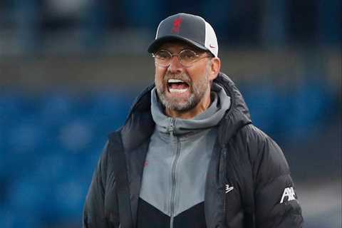 Jamie Carragher thinks Fenway will be forced out as Liverpool owners if Jurgen Klopp quits over..