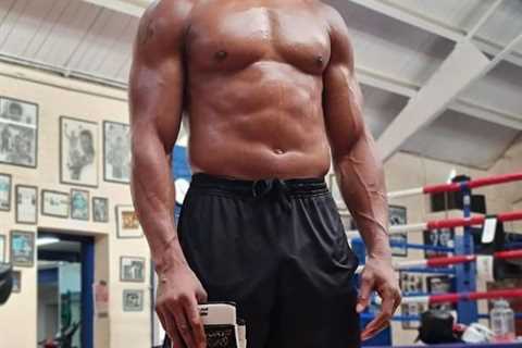 Anthony Joshua invites Floyd Mayweather and Wladimir Klitschko to train with him ahead of..