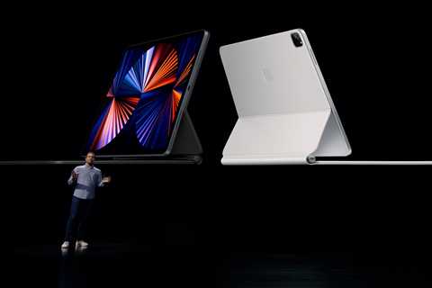 Apple shows off new devices and sets release date for disputed iPhone software.