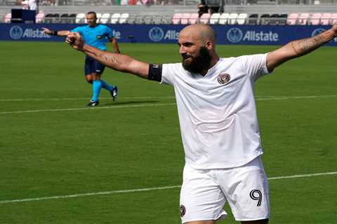 Ex-Chelsea striker Higuain unveils dramatic new look for Inter Miami after shaving off hair and..