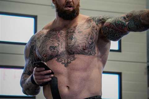 Simon Vallily wants to drag Game of Thrones star Hafthor Bjornsson into ‘street fight’ before Eddie ..