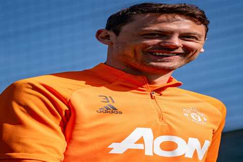 Matic hails Solskjaer for ‘showing Man Utd respect our fans’ by talking to protesters after they..