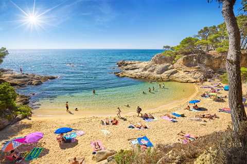 Summer holidays threat as travel to ‘green list’ countries may still be blocked by Foreign Office