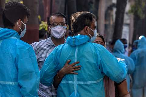 U.S. to Send Virus-Ravaged India Materials for Vaccines