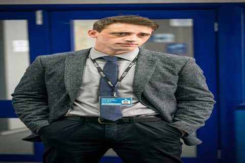 Line of Duty viewers convinced Chris Lomax is a double agent and seriously slipped up with giveaway ..