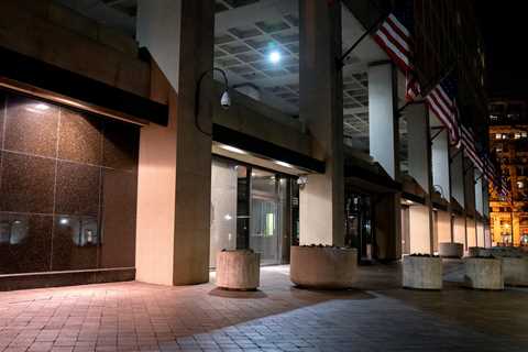 Court Chides F.B.I., but Re-Approves Warrantless Surveillance Program