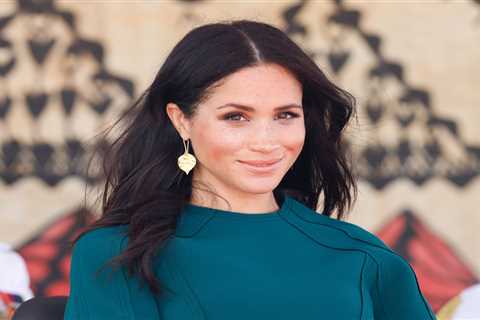 Meghan Markle ‘forging relationships with Obamas and Clintons as she eyes politics career’ despite..