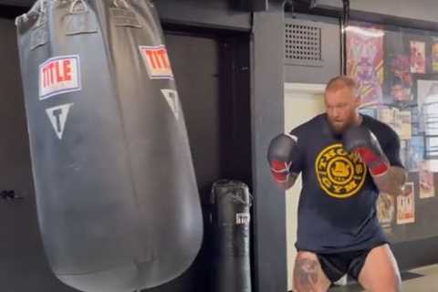 Watch Game of Thrones ‘Mountain’ Hafthor Bjornsson train on heavy bag and show nimble footwork..