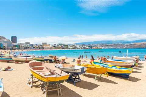 Spain holidays are on: Brit tourists can travel to its beaches in June, tourism chief confirms