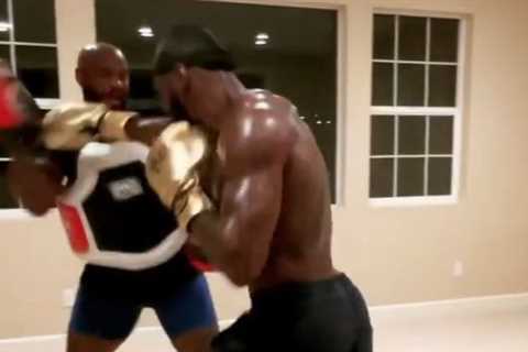 Watch Deontay Wilder’s explosive first training session since announcing comeback with Tyson Fury..