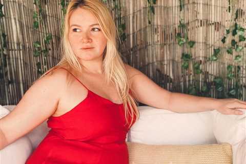 Ex-EastEnders star Melissa Suffield embraces her ‘fat rolls’ as she shares ‘real’ snap on Instagram